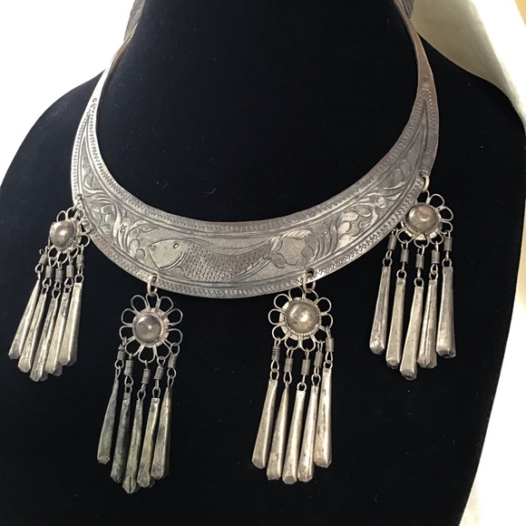 Vintage Jewelry - Tribal silver Fish Humong Tassel  Bib Necklace